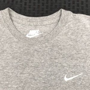 Nike gray t-shirt